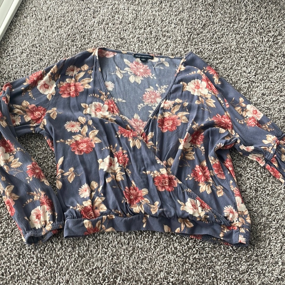 American Eagle Floral Long Sleeve